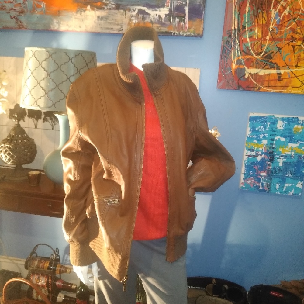 Leather jacket - Picture 6 of 8